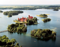 Trakai castle by Lithuania Tourism Board